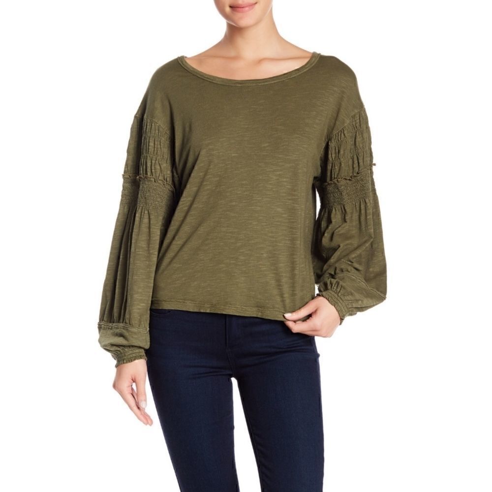 Melrose and Market smocked bishop sleeve shirt M